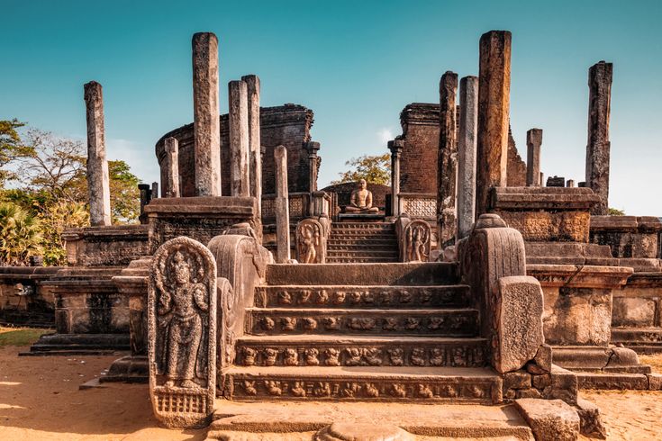 the polonnaruwa vatadage is an ancient structure…